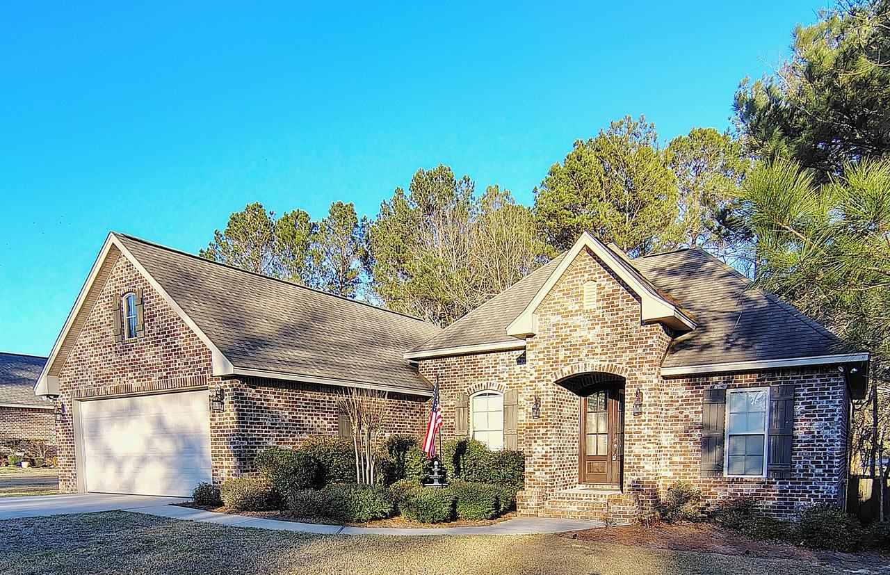 28 E Cadbury Ln - Photo 2 of 45