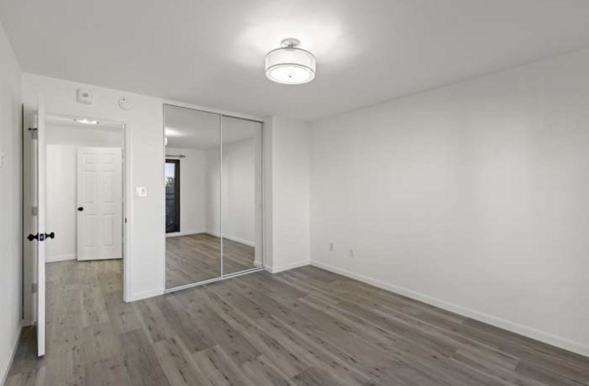 1461 Broadway - Photo 3 of 3