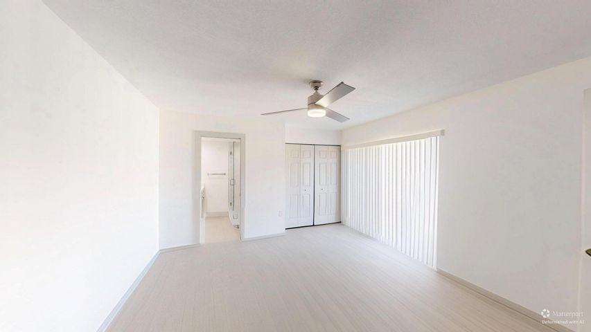 7208 72nd Way - Photo 7 of 9