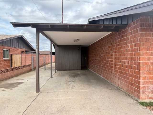 4208 W Rose Ln - Photo 3 of 30