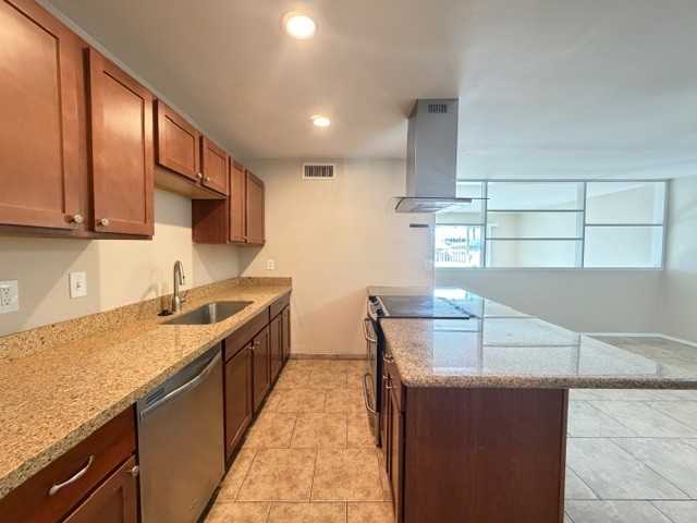 4208 W Rose Ln - Photo 7 of 30