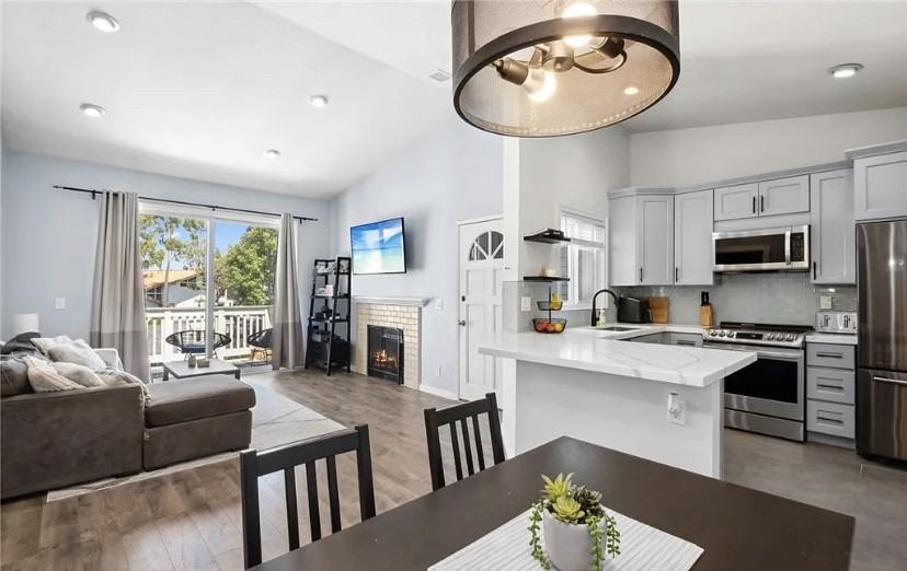 12042 Sylvan Riv #14 - Photo 2 of 12