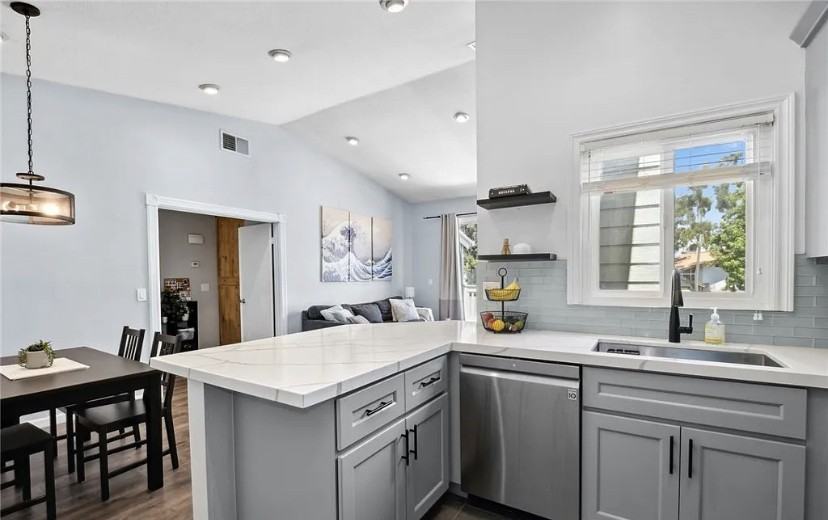 12042 Sylvan Riv #14 - Photo 3 of 12