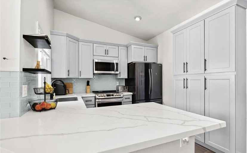 12042 Sylvan Riv #14 - Photo 5 of 12