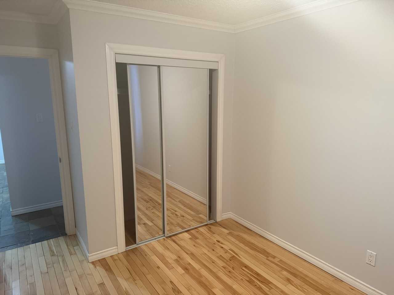 9801 113 St Nw - Photo 4 of 11