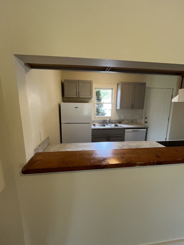 171 Leola St - Photo 4 of 11