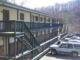 featured image of 1520 Westwood Ln