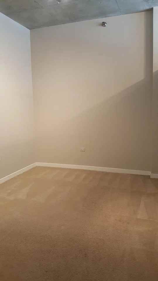 235 W Van Buren St #1513 - Photo 6 of 10