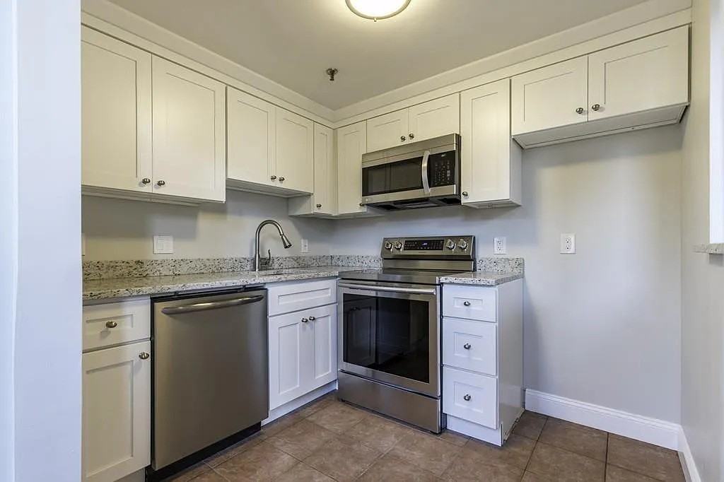 314 W 2nd St #211 - Photo 2 of 9