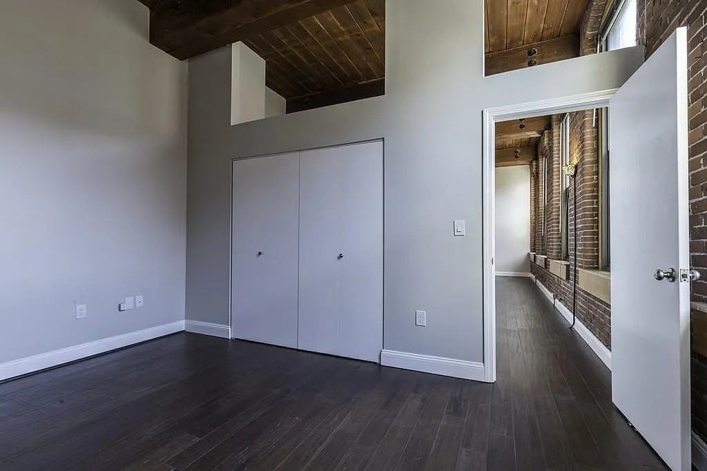 314 W 2nd St #211 - Photo 4 of 9