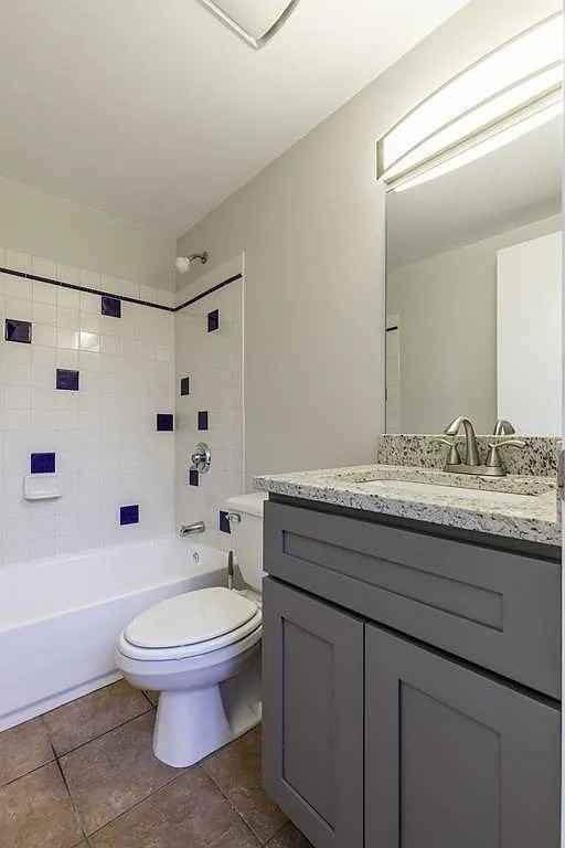 314 W 2nd St #211 - Photo 7 of 9