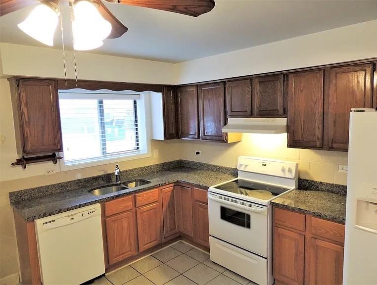 1225 Whispering Hills Ct #1B - Photo 5 of 9