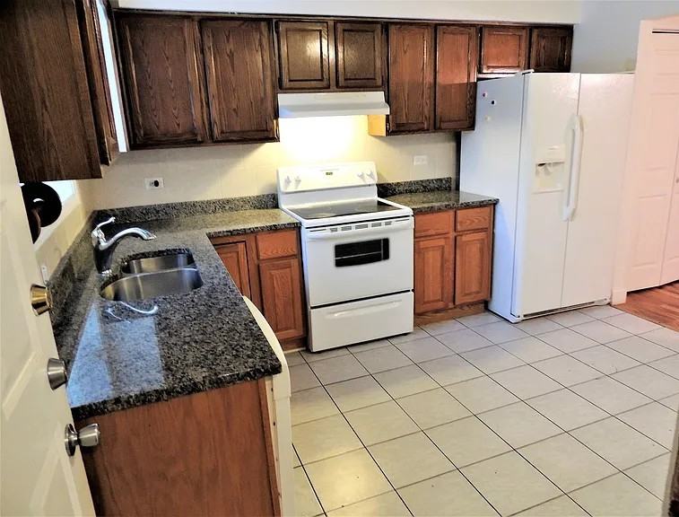 1225 Whispering Hills Ct #1B - Photo 6 of 9