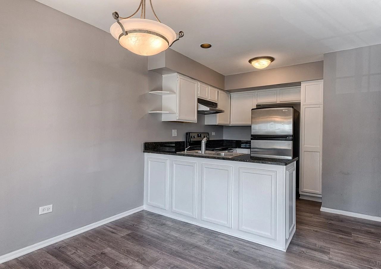 1512 W Jefferson Ave #E - Photo 4 of 12