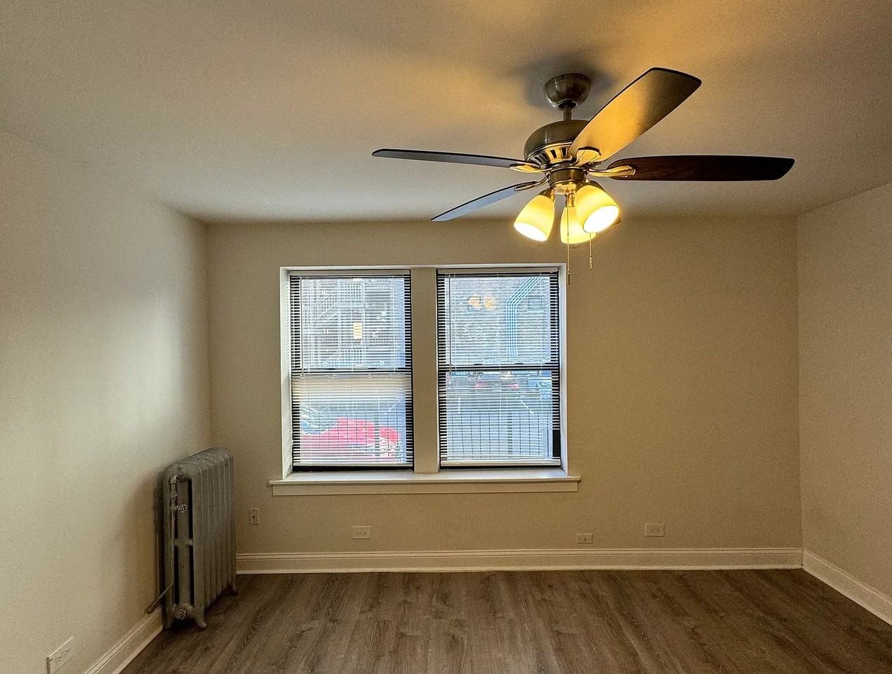 3927 N Clarendon Ave #105 - Photo 7 of 11