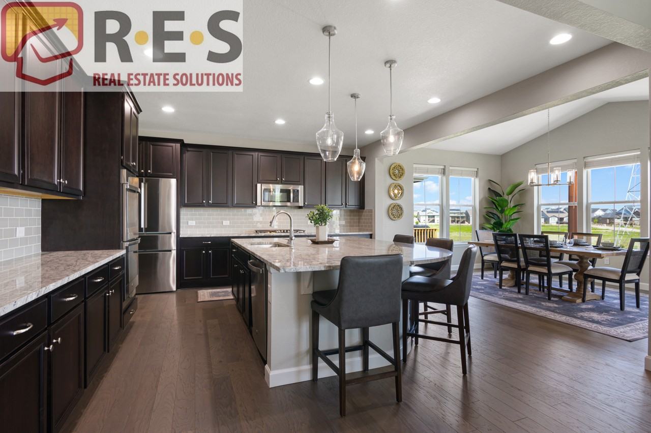 9187 Swan River St - Photo 2 of 27