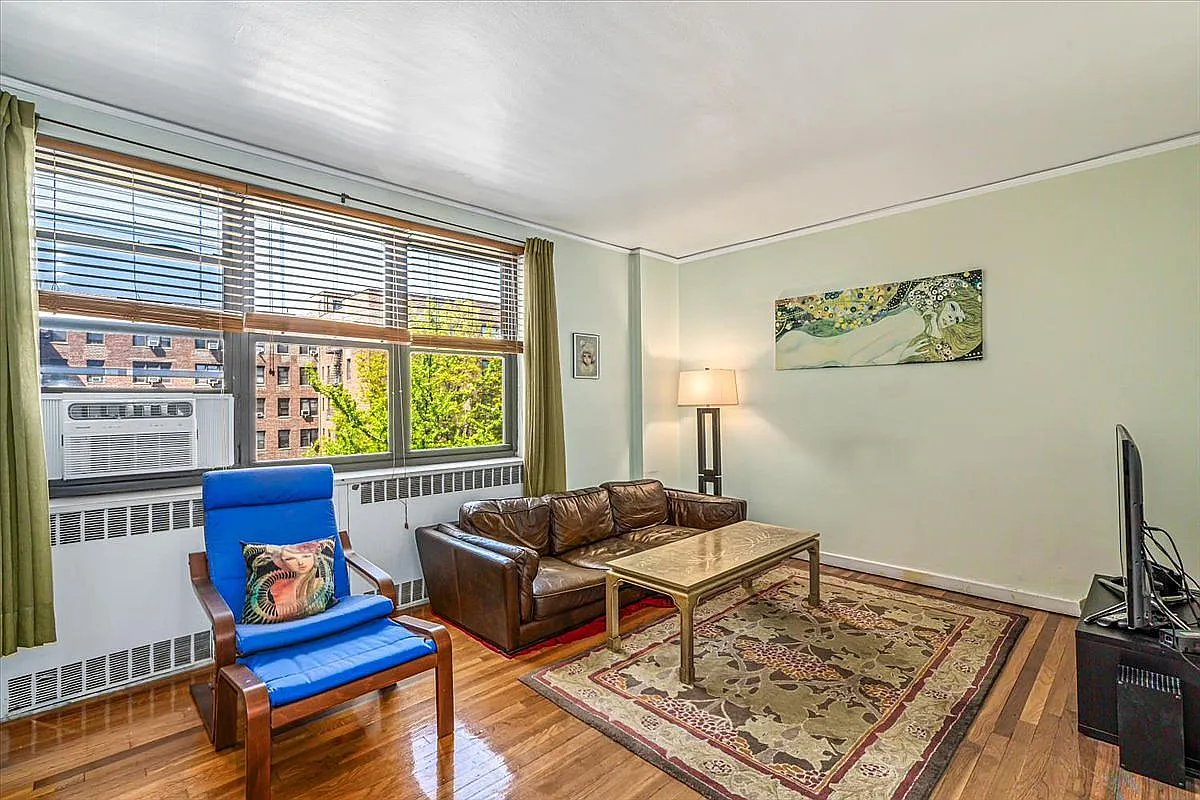 6735 Yellowstone Blvd - Photo 3 of 17