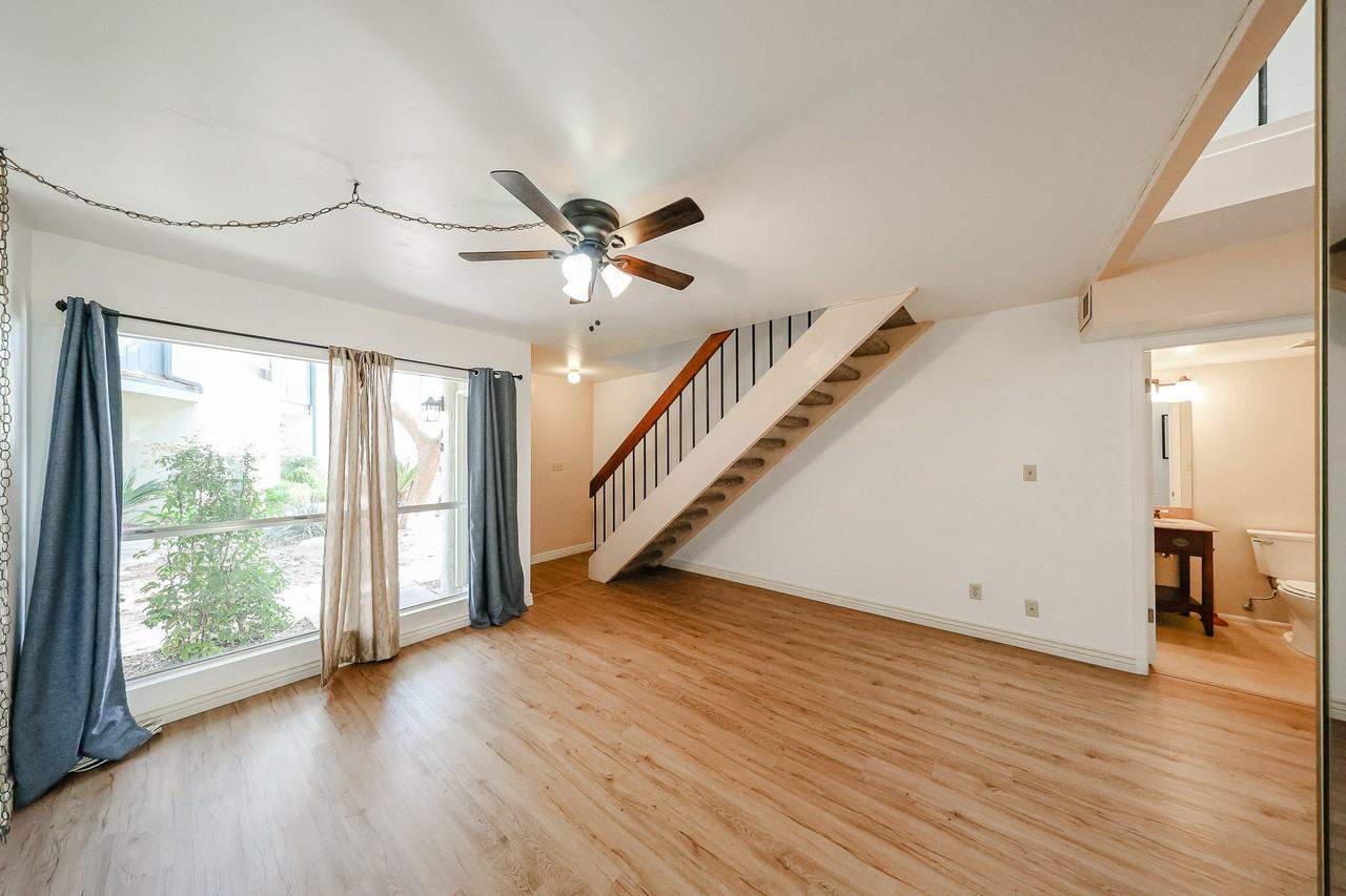 2946 N 14th St #18 - Photo 2 of 23