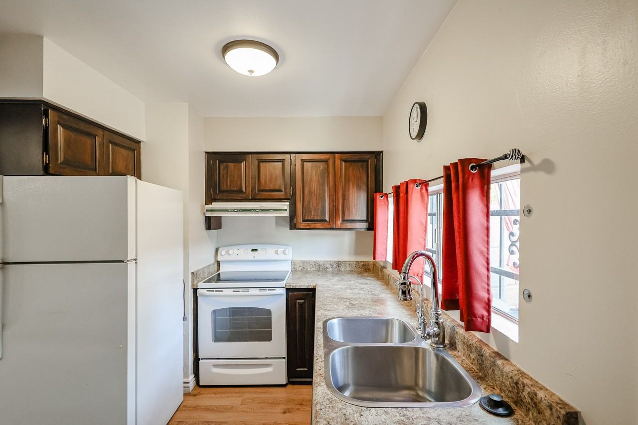 2946 N 14th St #18 - Photo 5 of 23