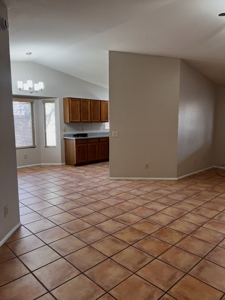 1441 W Canyon Shadows Ln - Photo 3 of 20