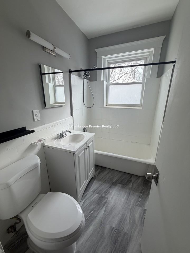 Huss Ct #304 - Photo 3 of 10