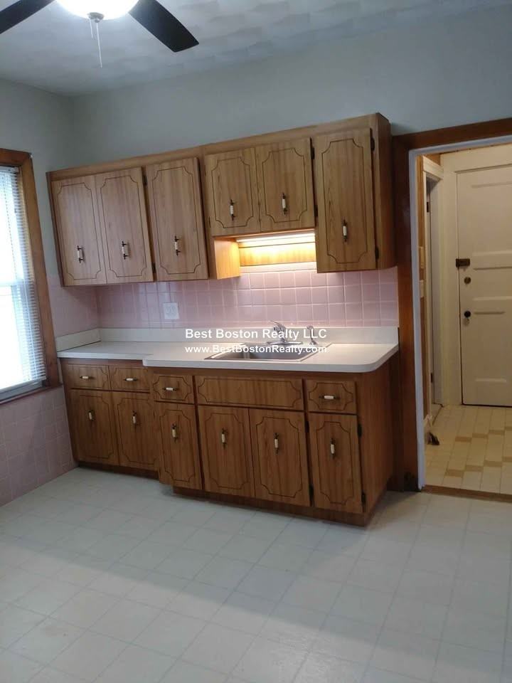 72 Clinton St #2 - Photo 3 of 6