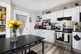 134 Pearl St #4 - Photo 1 of 1