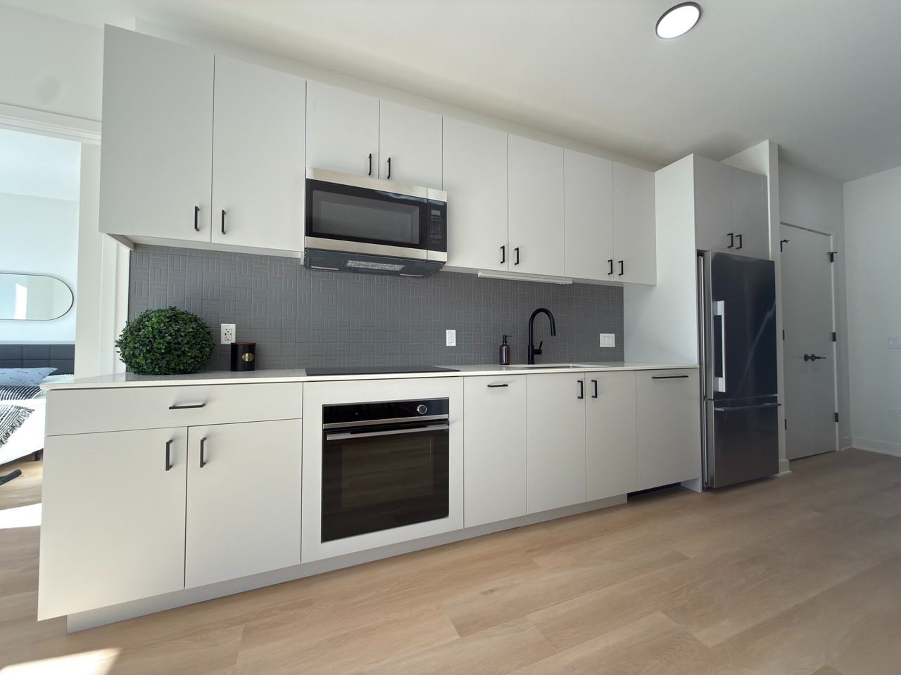 1100 W Grand Ave #517 - Photo 4 of 23