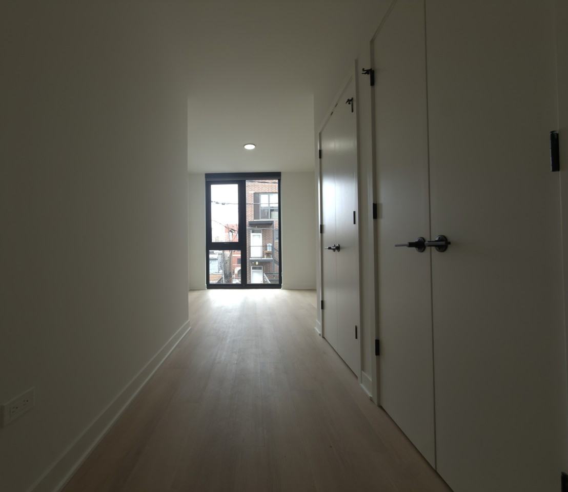 1100 W Grand Ave #319 - Photo 4 of 13