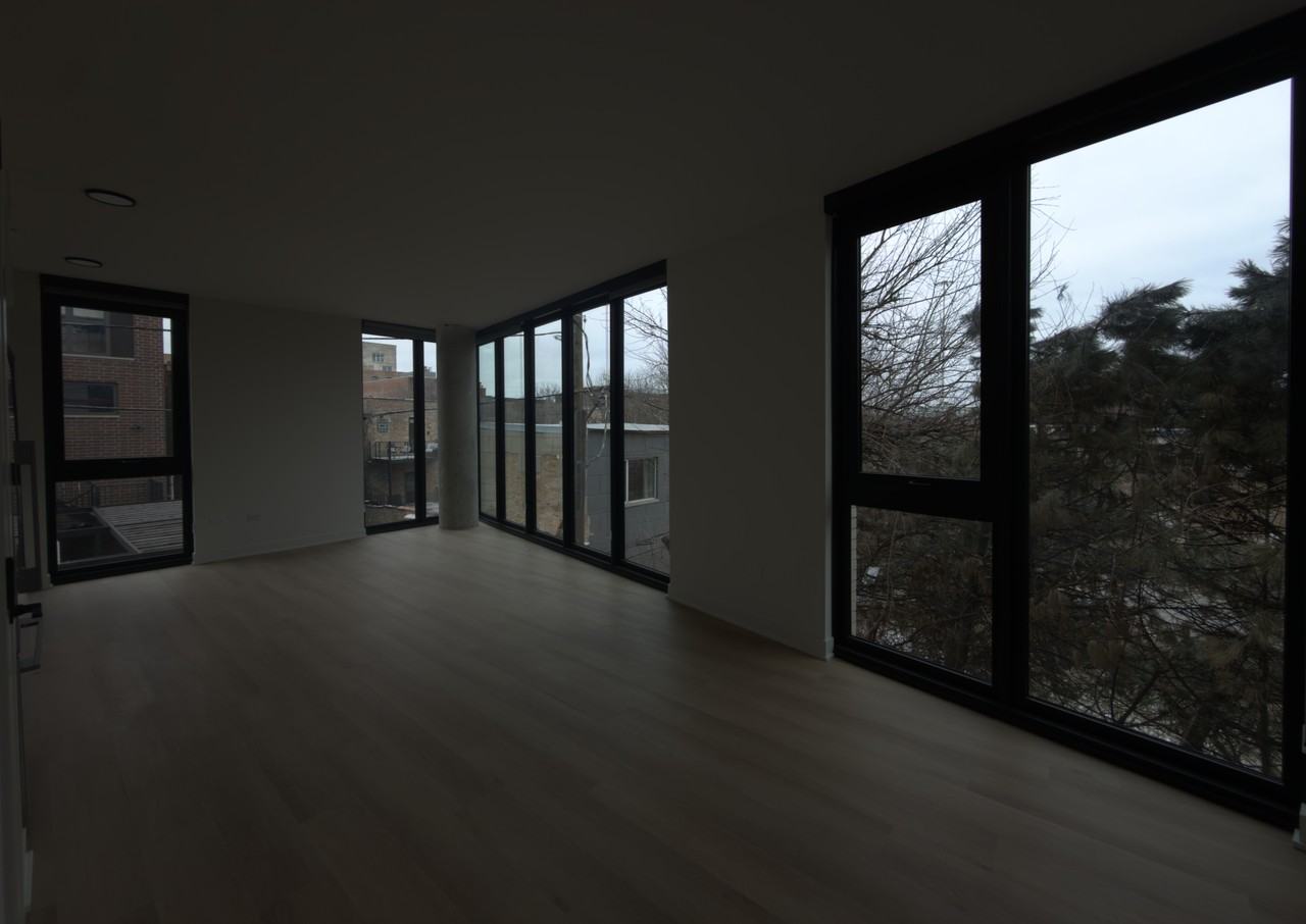 1100 W Grand Ave #319 - Photo 6 of 13