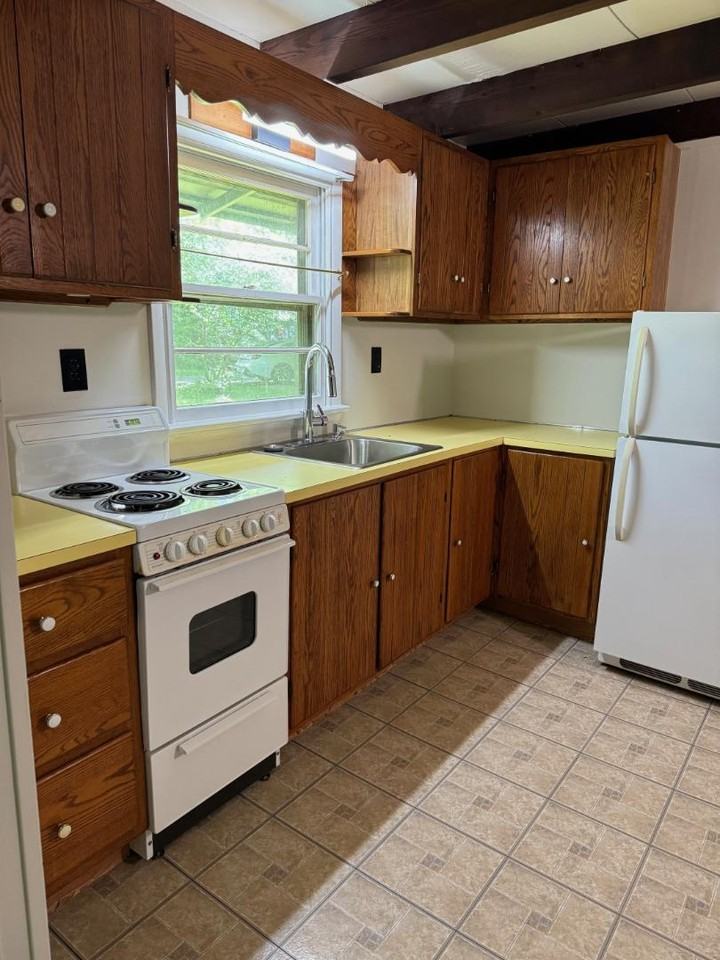 3931 Stump Rd - Photo 6 of 6