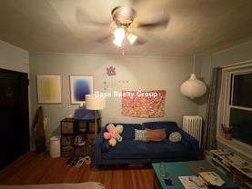 5945 N Greenview Ave #2E - Photo 1 of 1