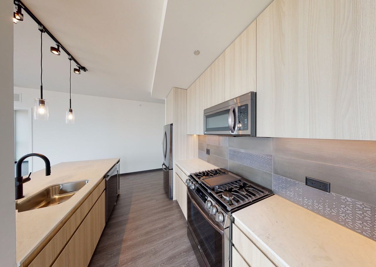 1266 W Randolph St #1803 - Photo 2 of 38