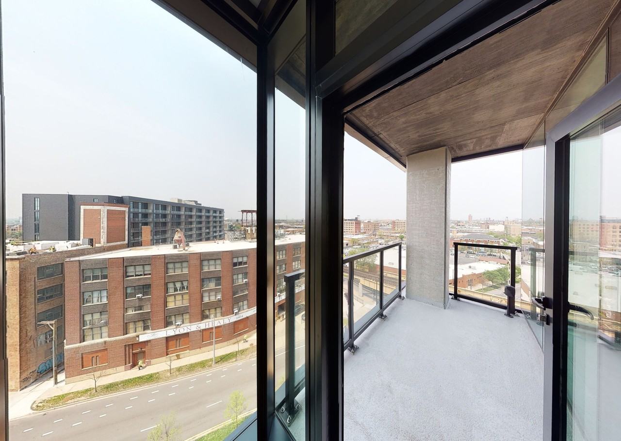 1266 W Randolph St #1803 - Photo 4 of 38