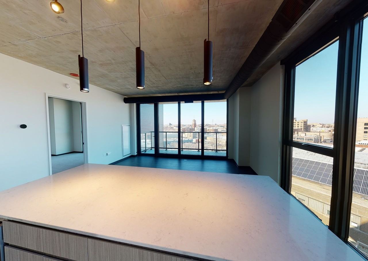 1339 W Randolph St #903 - Photo 3 of 18