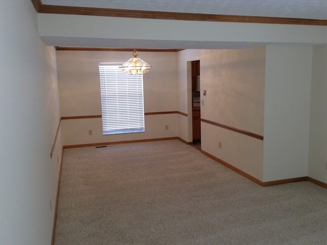 153 Cady Ct - Photo 2 of 14