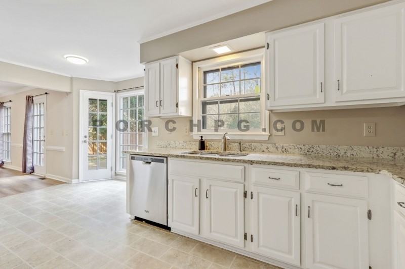 4365 Burnleigh Chase Ne - Photo 5 of 29