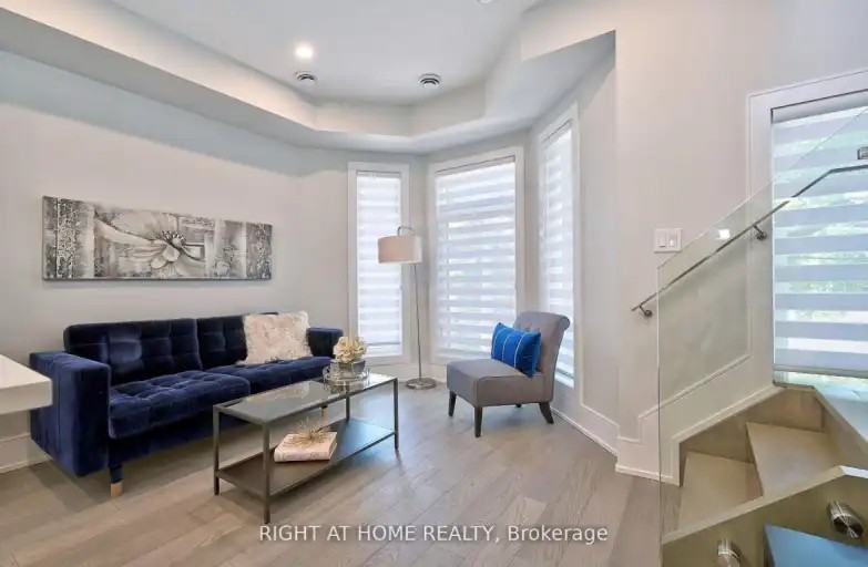 131 Brock Ave - Photo 4 of 13