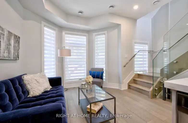 131 Brock Ave - Photo 5 of 13