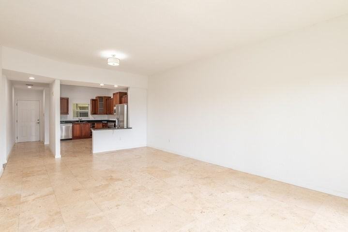 1650 Presidential Way - Photo 5 of 9