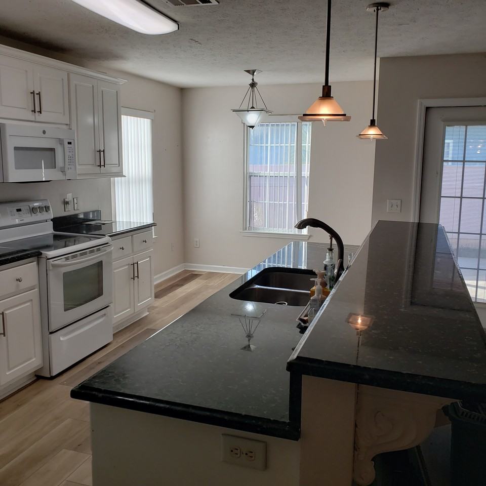 301 Brynn Ct #NA - Photo 5 of 17