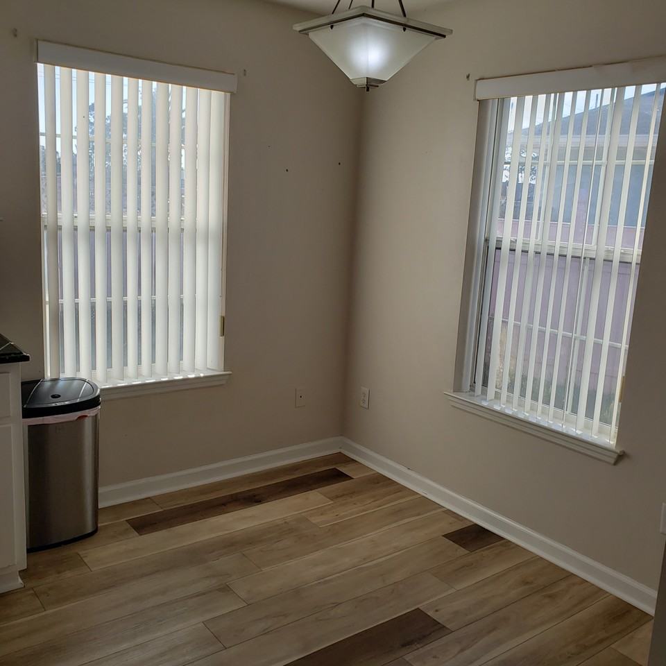 301 Brynn Ct #NA - Photo 7 of 17