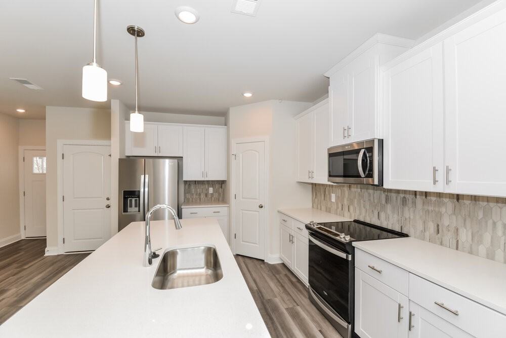 1723 Tahoma Dr - Photo 7 of 17