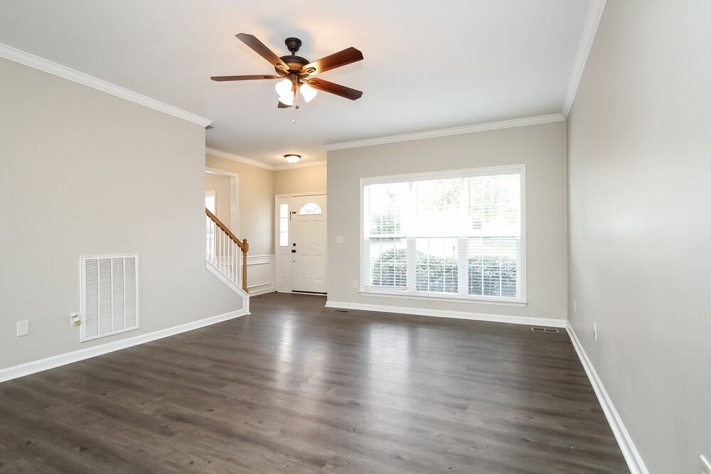 7883 Rainey Dr - Photo 4 of 17