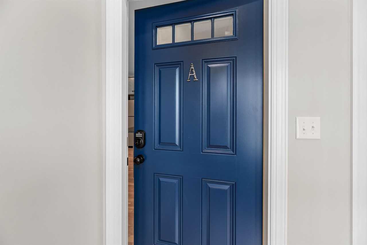 160A Warwick Street - Terrace Level - Photo 3 of 34