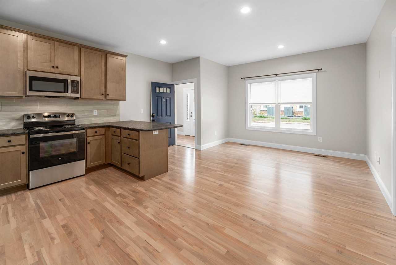 160A Warwick Street - Terrace Level - Photo 6 of 34