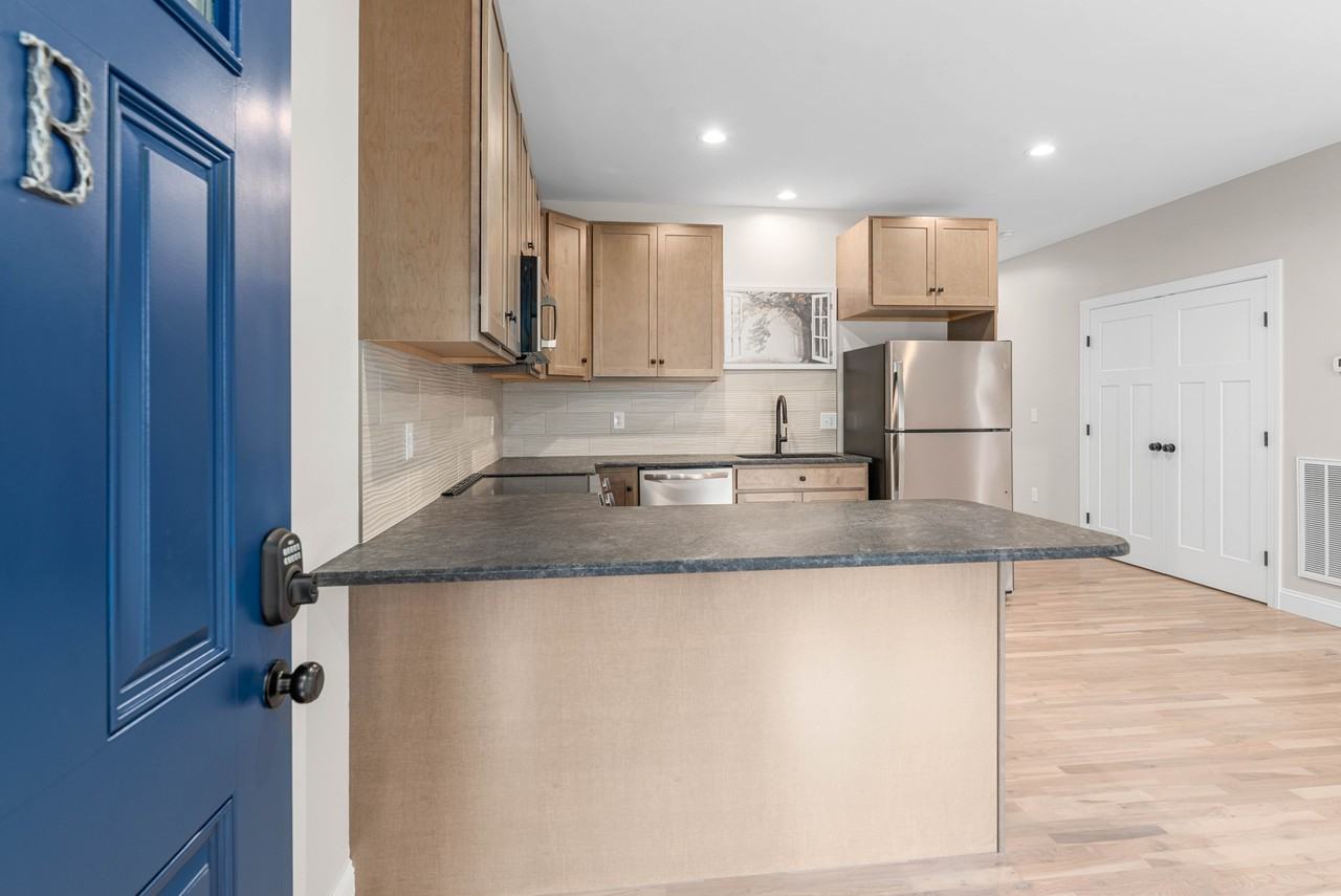 160B Warwick Street - Terrace Level B - Photo 3 of 49