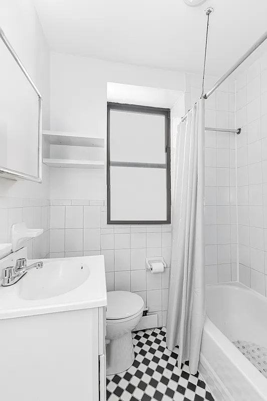 543 1/2 E 6th St #5 - Photo 6 of 6