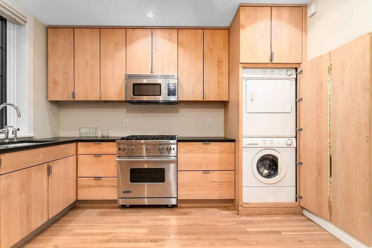 290 W 12th St #1C - Photo 3 of 6