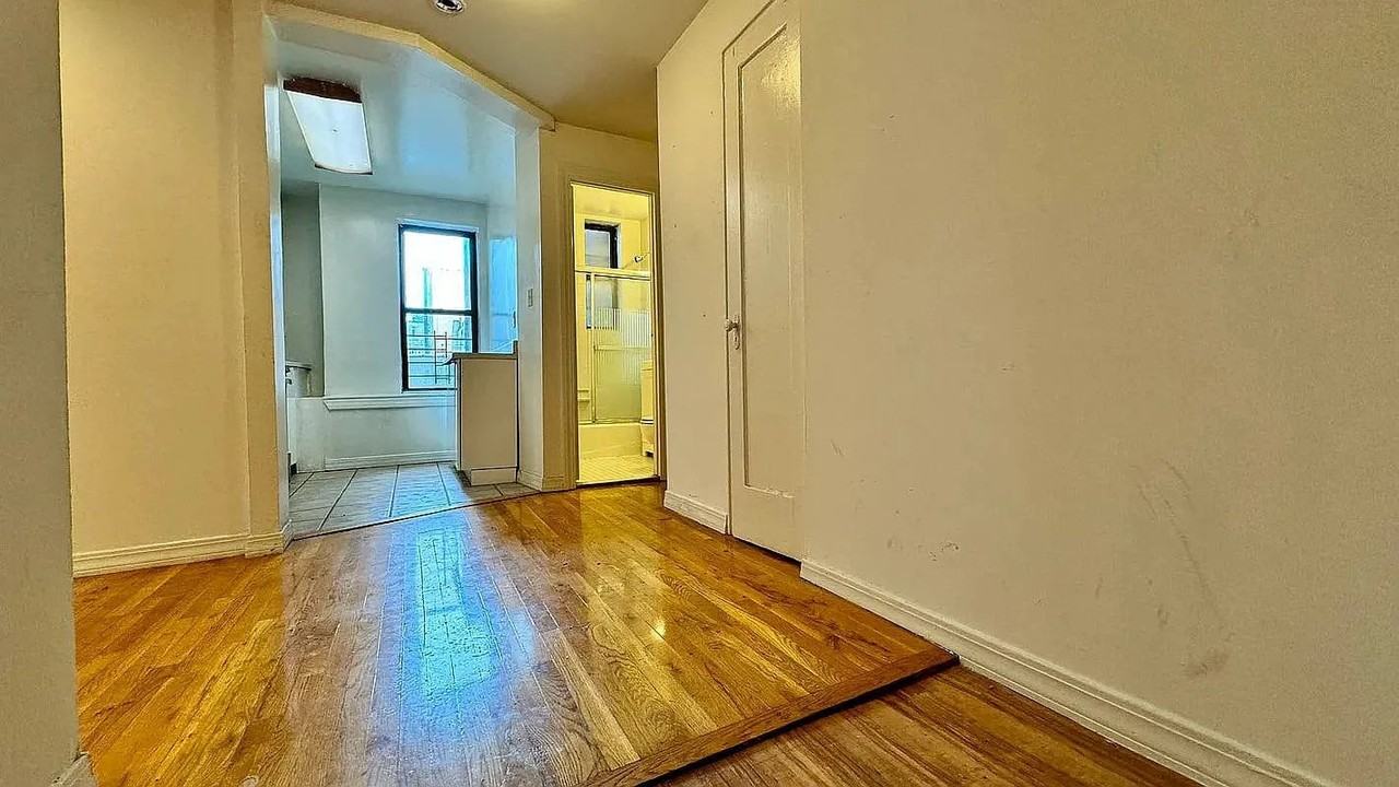 161 Stanton St #4D - Photo 6 of 9